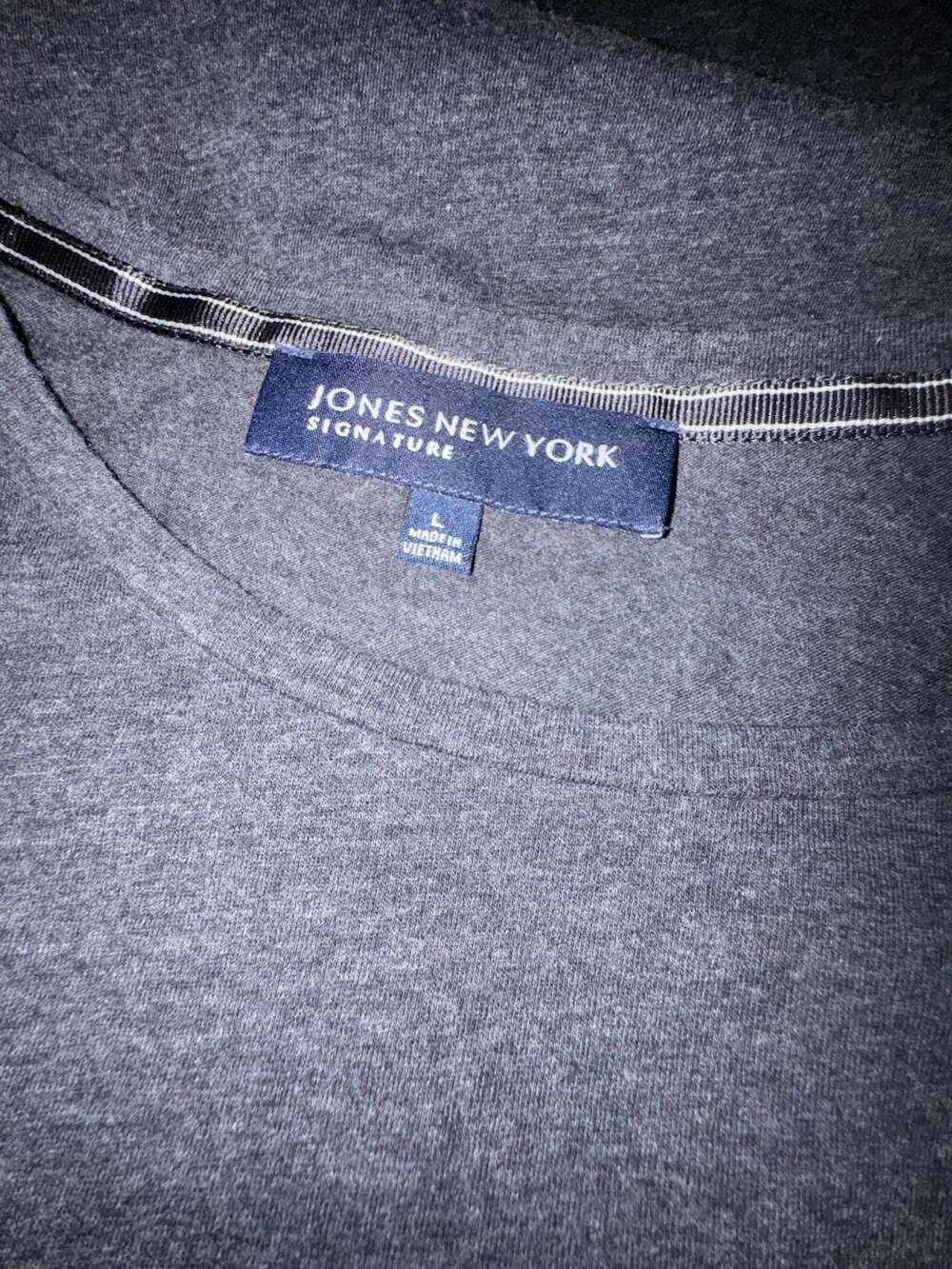 Jones New York Signature Gray Knit T-Shirt